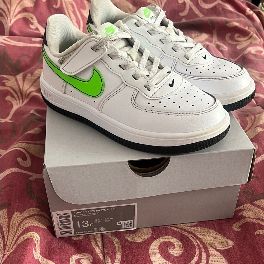 Nike Force 1 Low Easy on (PS) Kids Sneakers/White/Neon Green boys girls size 13